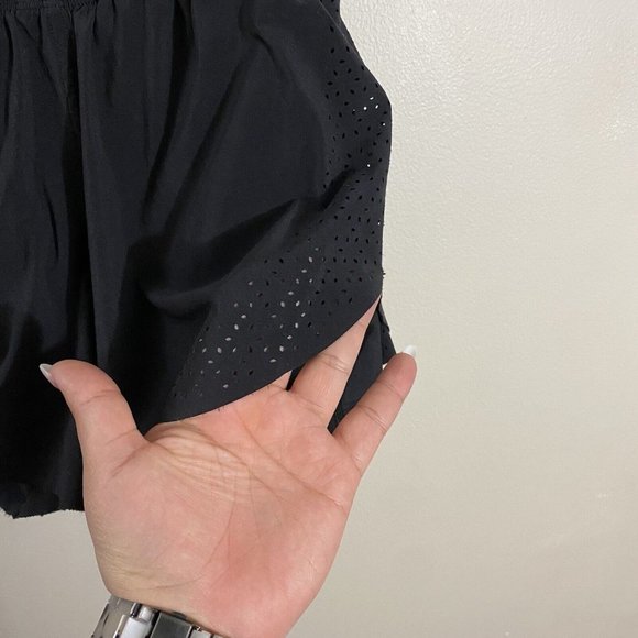 Lululemon black/grey athletic laser speed train short woman’s Size 4 - Picture 5 of 9